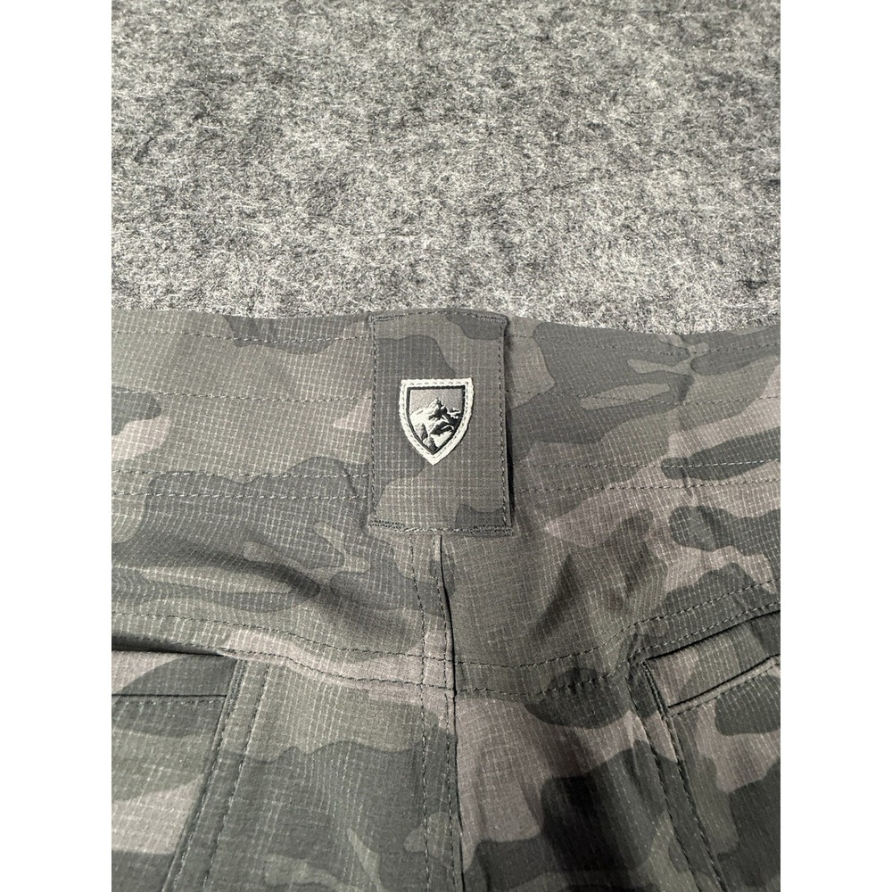 Kuhl Silencr Kargo Shorts Mens 36 Gray Camo Ripstop Cargo 10 Inseam NWOT - Picture 3 of 9
